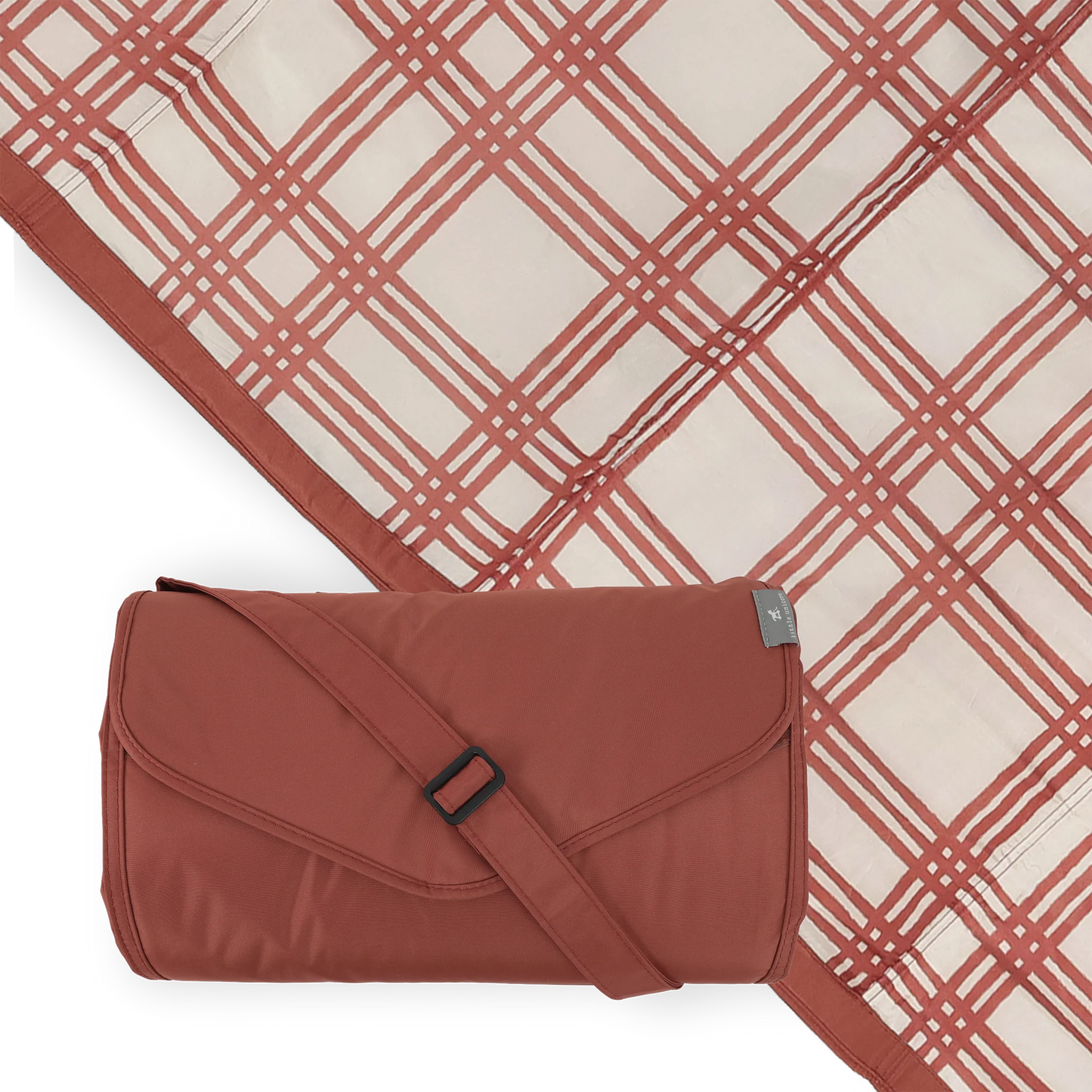 This mid-size, water-resistant blanket is great for both outdoor and indoor play. Its  bag-less, compact fold makes packing up quick and easy and an adjustable carrying strap and a pocket makes this on-the-go blanket a true stroller and trunk essential