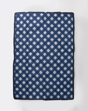 This mid-size, water-resistant blanket is great for both outdoor and indoor play. Its  bag-less, compact fold makes packing up quick and easy and an adjustable carrying strap and a pocket makes this on-the-go blanket a true stroller and trunk essential
